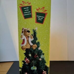 ISO of mini Scooby Doo Christmas Tree